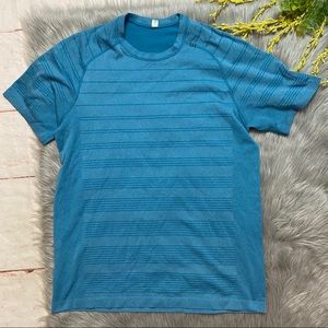 Lululemon Blue Short Sleeve Shirt L